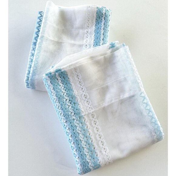 Vintage 80s mesh curtain, white, powder blue vertical stripes, open weave, for 1 - Picture 9 of 9
